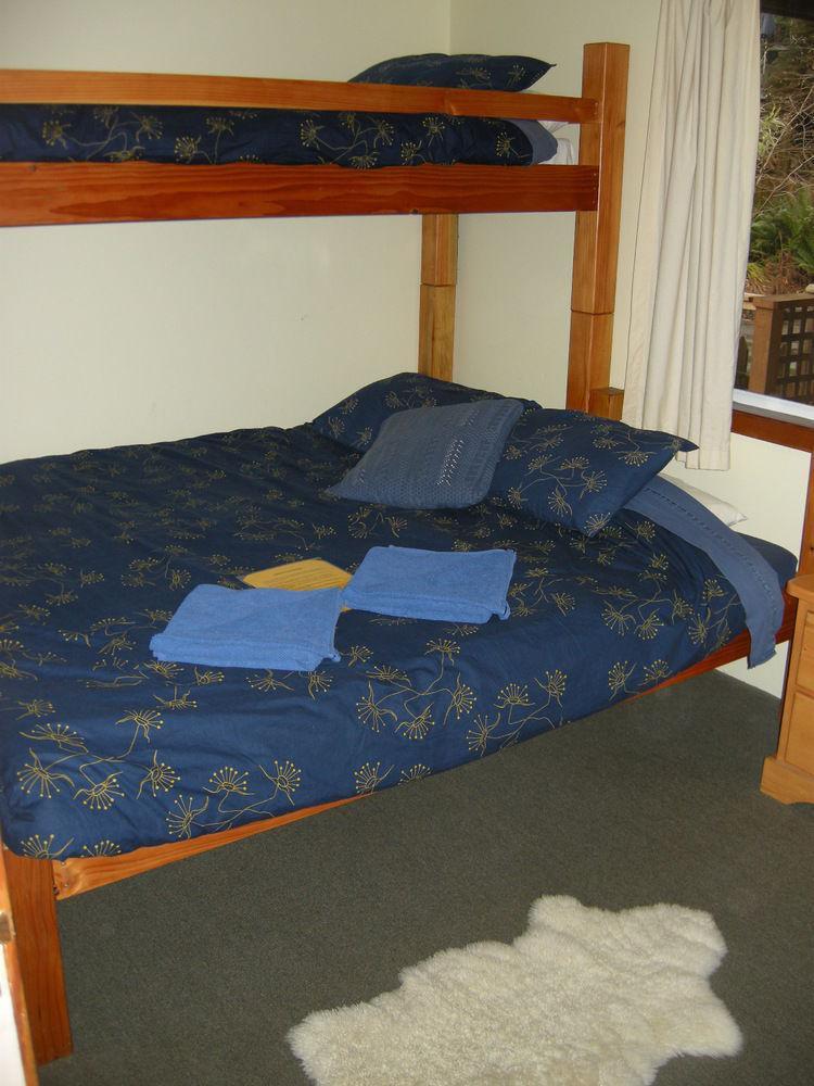 Up The Creek Backpacker'S Lodge Roberts Creek Екстериор снимка