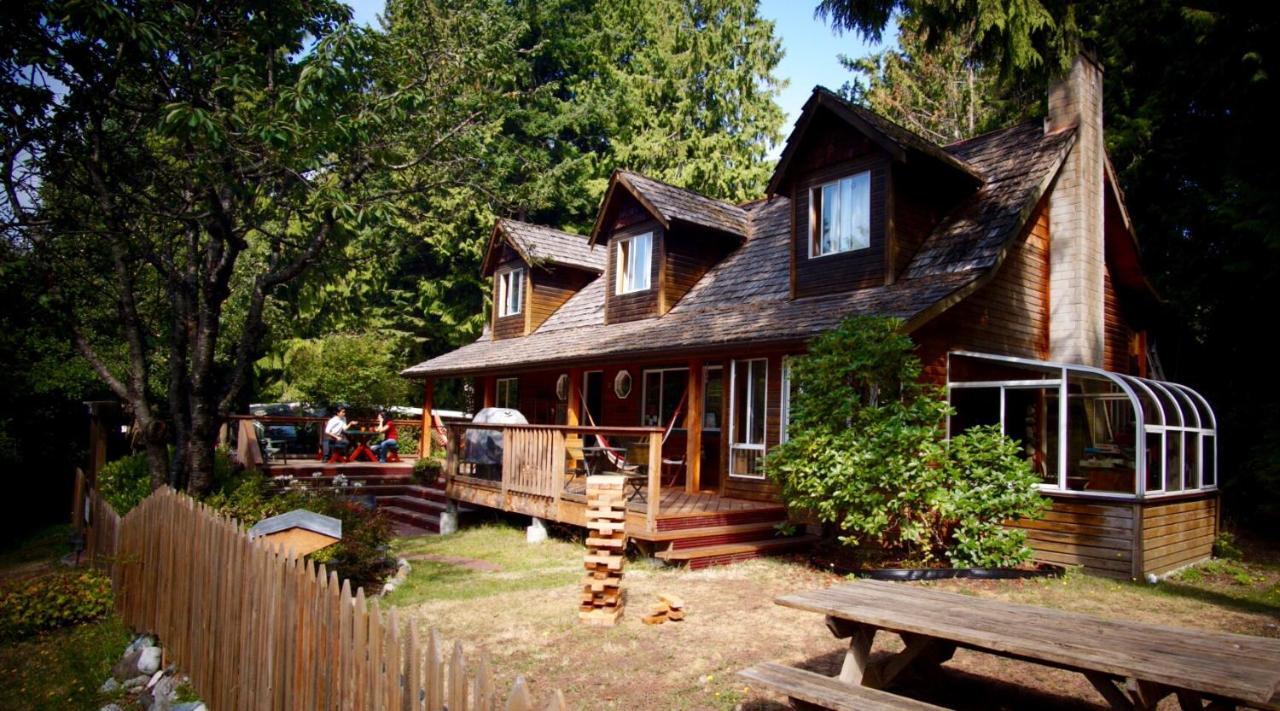 Up The Creek Backpacker'S Lodge Roberts Creek Екстериор снимка