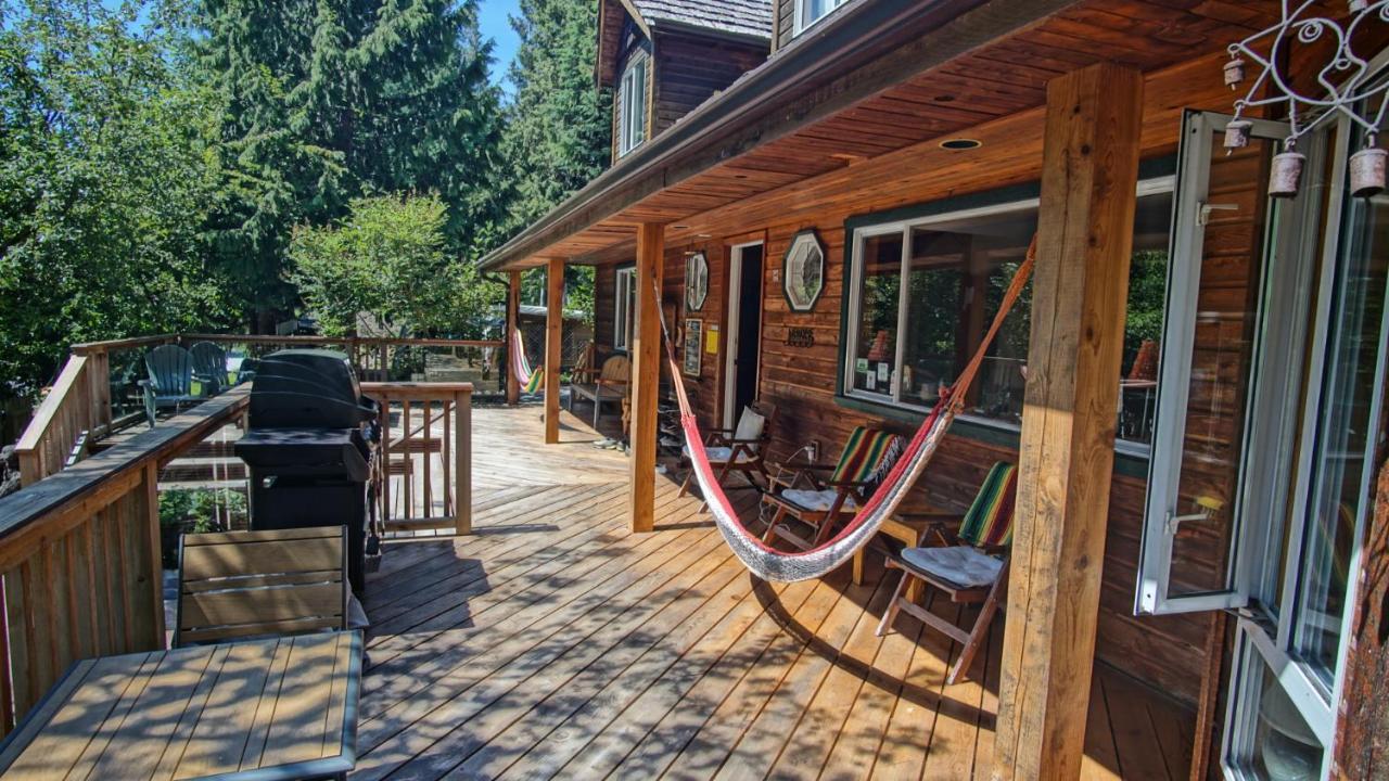 Up The Creek Backpacker'S Lodge Roberts Creek Екстериор снимка